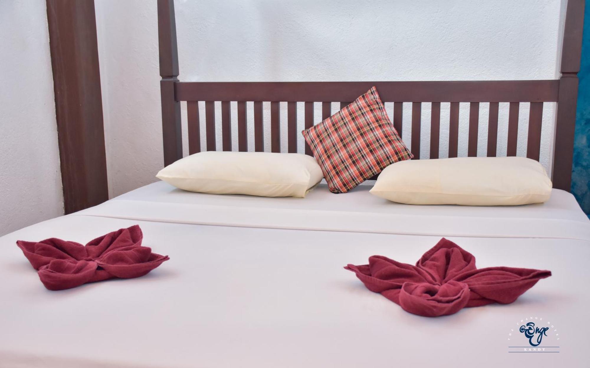 The Change Hotel Kandy Exterior foto